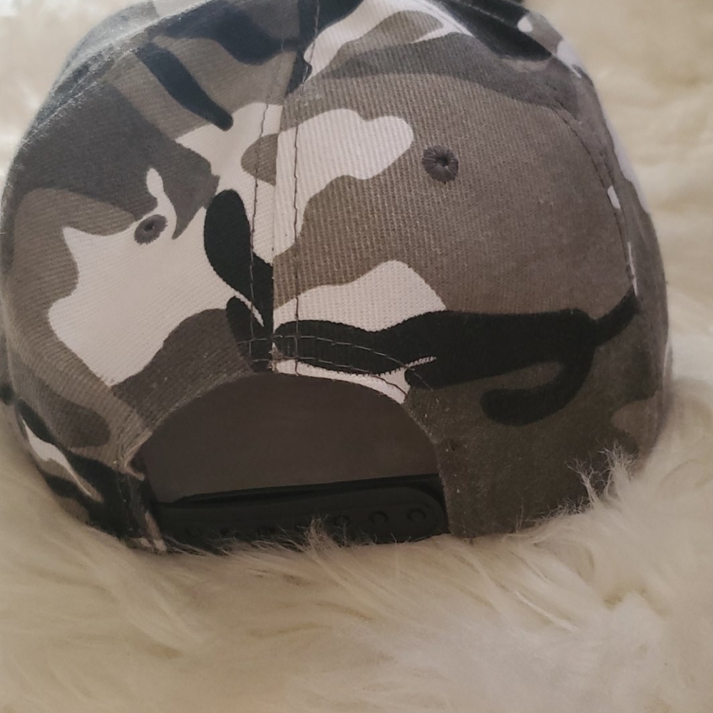 Hat - Picture 3 of 3